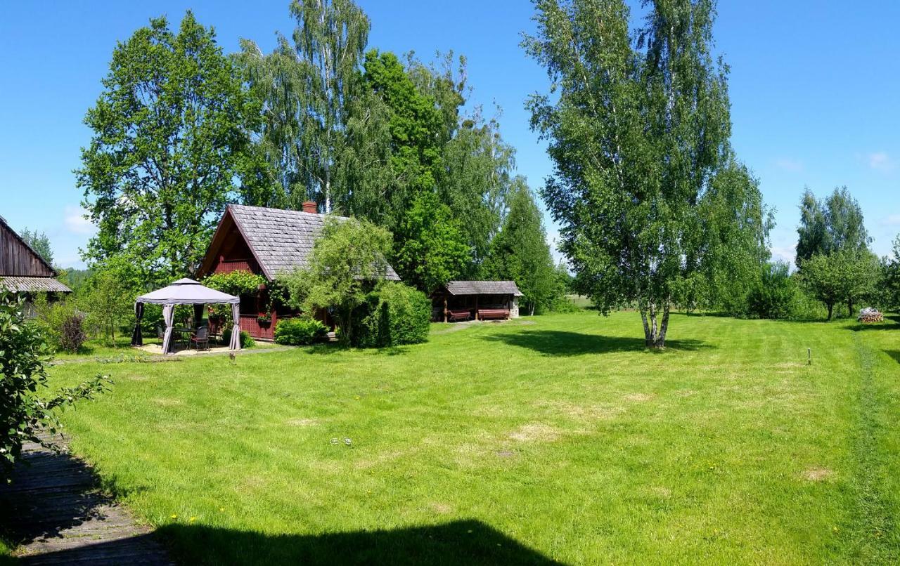 Wisniowy Sad Casa de hóspedes Białowieża Exterior foto